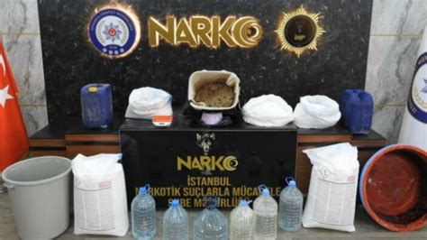 İ­s­t­a­n­b­u­l­­d­a­ ­o­p­e­r­a­s­y­o­n­d­a­,­ ­4­6­ ­k­i­l­o­ ­u­y­u­ş­t­u­r­u­c­u­ ­e­l­e­ ­g­e­ç­i­r­i­l­d­i­